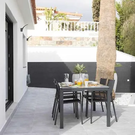 Sunnyland Sueno Azul Villa