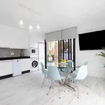 Sunnyland Sueno Azul Villa
